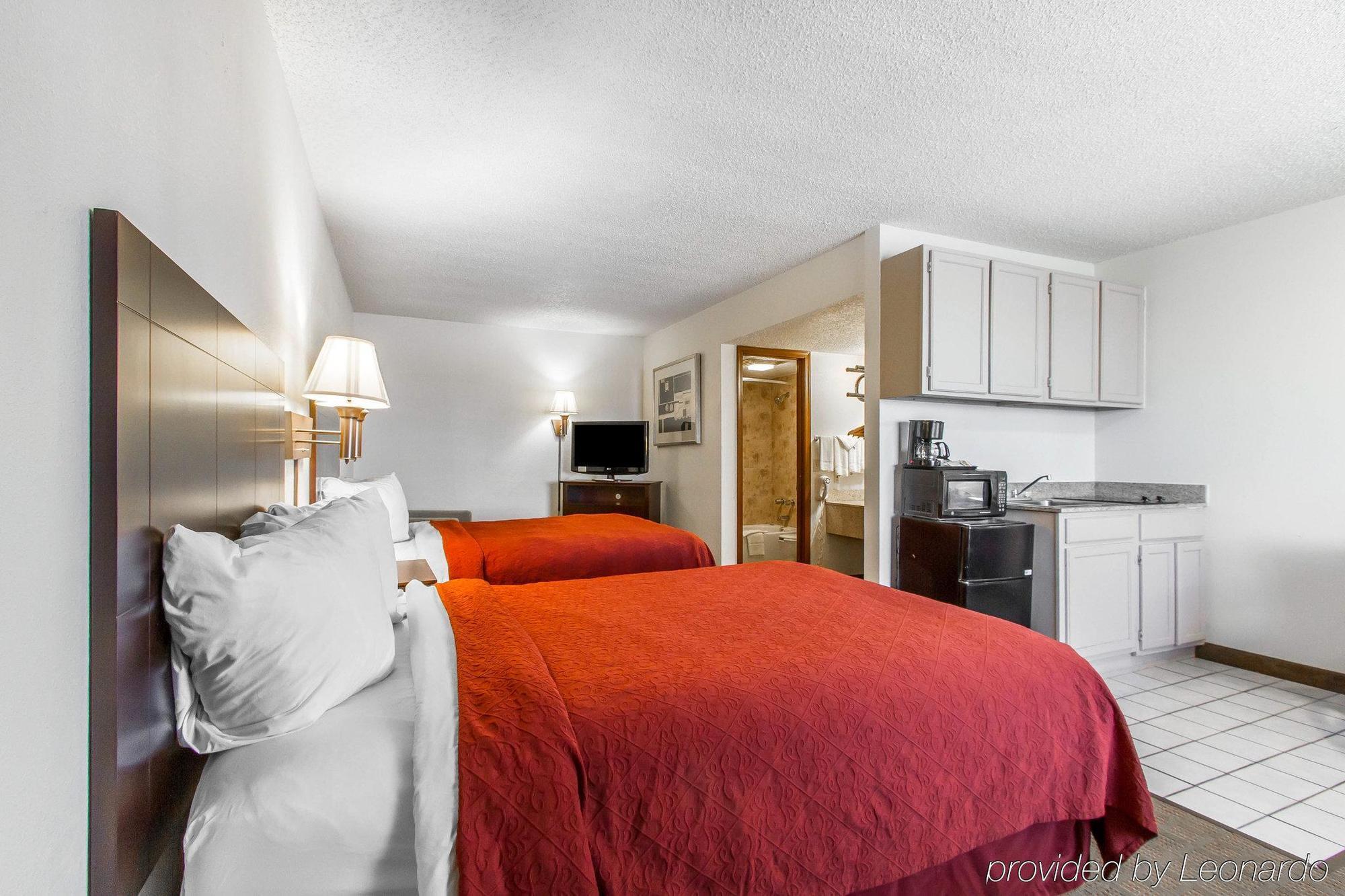 Hotel Red Roof & Southwest Oklahoma City
