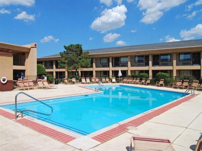 Hotel Red Roof & Southwest 2*
