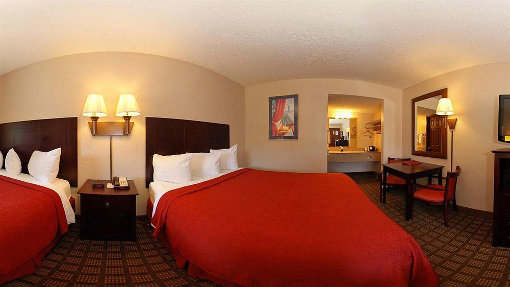 Hotel Red Roof & Southwest 2*